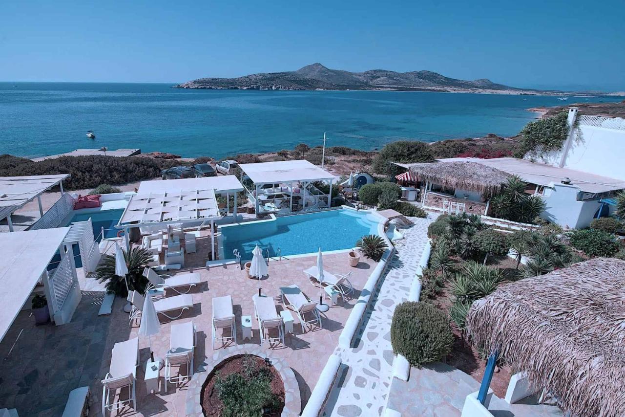 Blue Dolphin Antiparos Villas And Suites Agios Georgios  Экстерьер фото