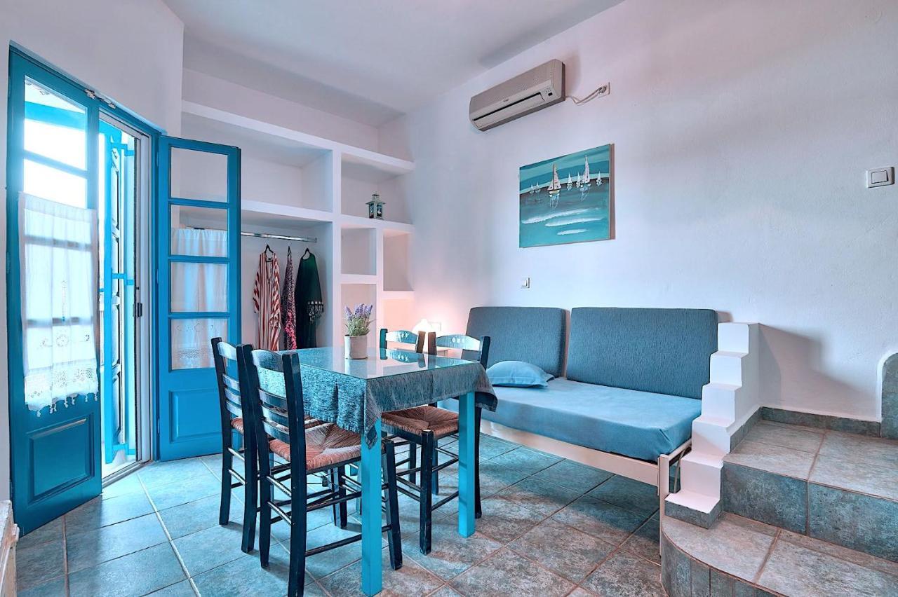 Blue Dolphin Antiparos Villas And Suites Agios Georgios  Экстерьер фото