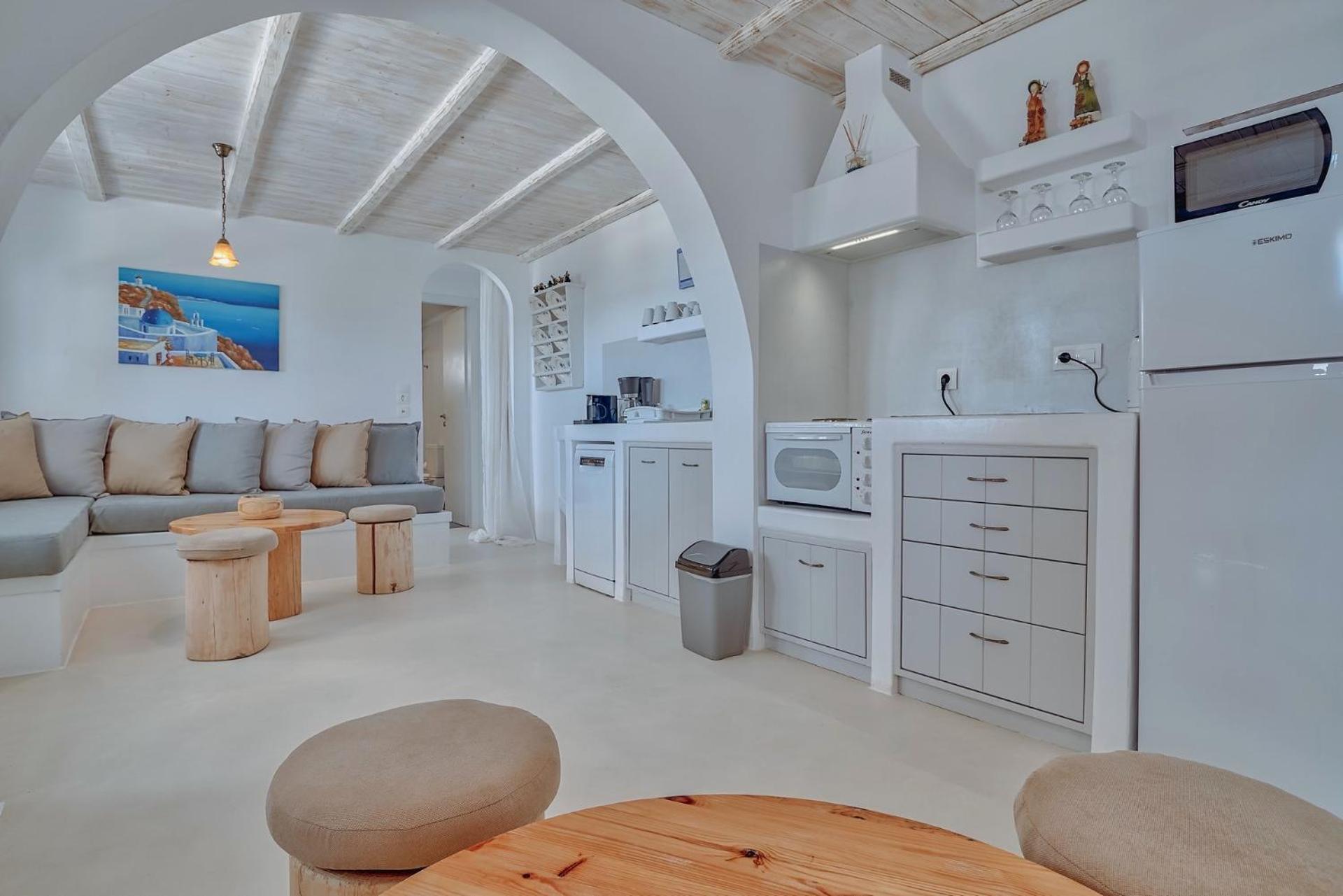 Blue Dolphin Antiparos Villas And Suites Agios Georgios  Экстерьер фото