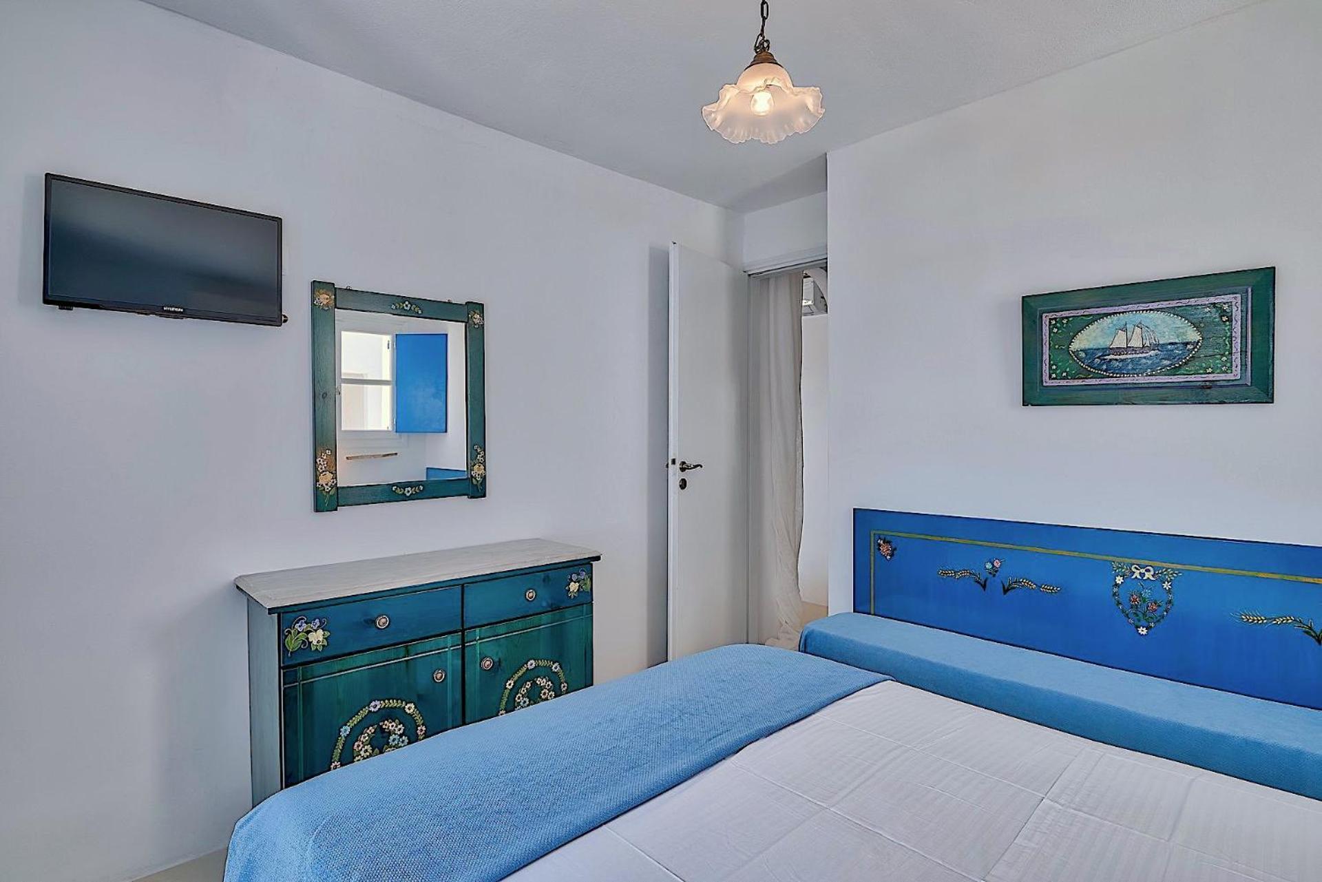Blue Dolphin Antiparos Villas And Suites Agios Georgios  Экстерьер фото
