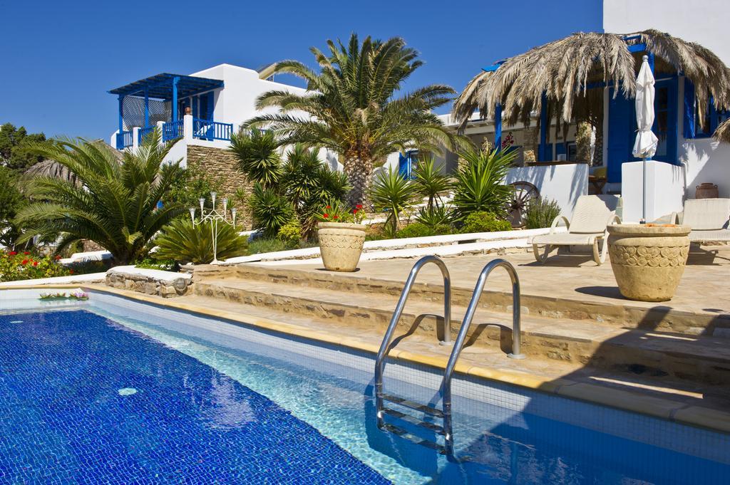 Blue Dolphin Antiparos Villas And Suites Agios Georgios  Экстерьер фото